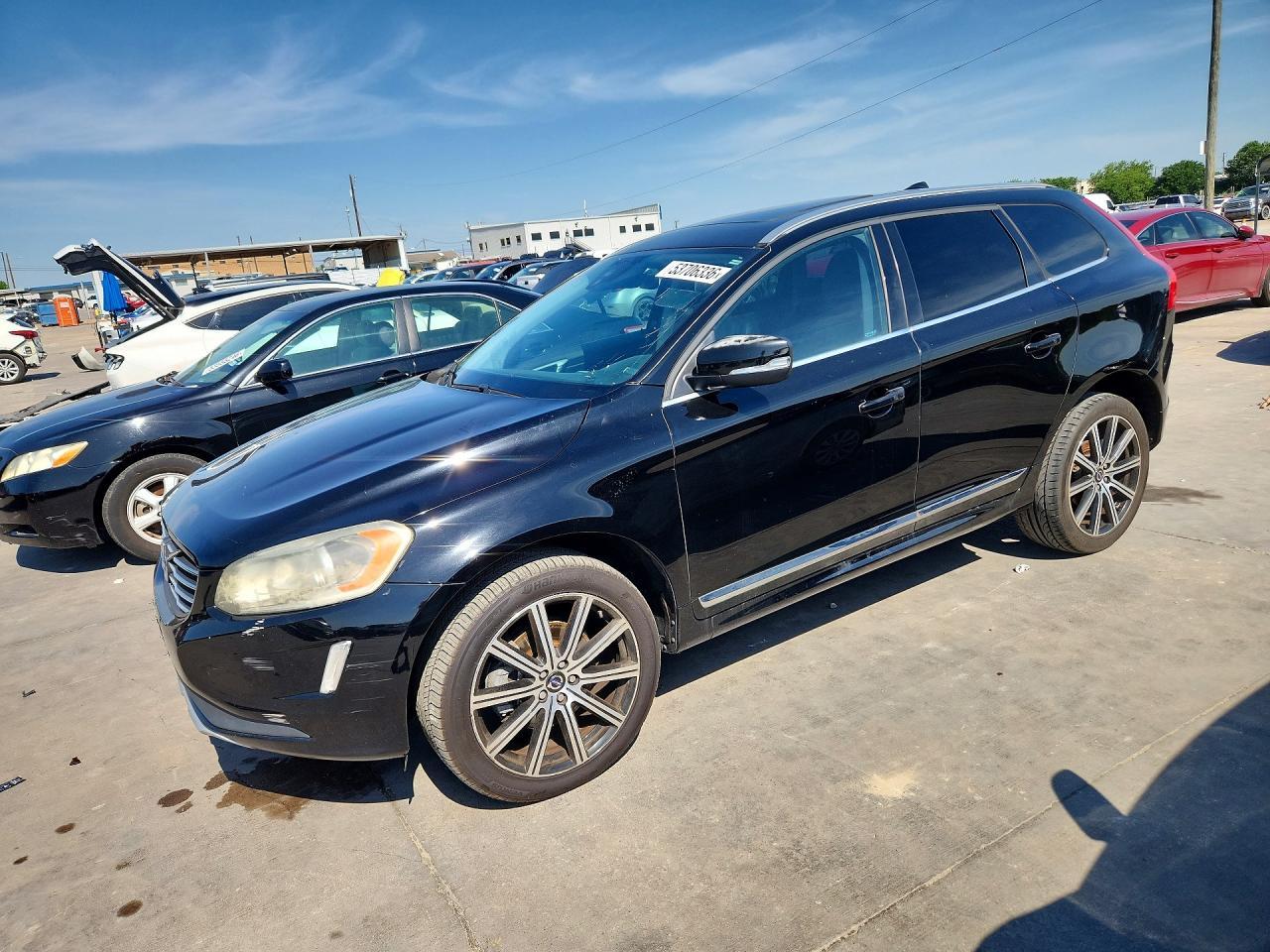 2015 VOLVO XC60 — фото 1