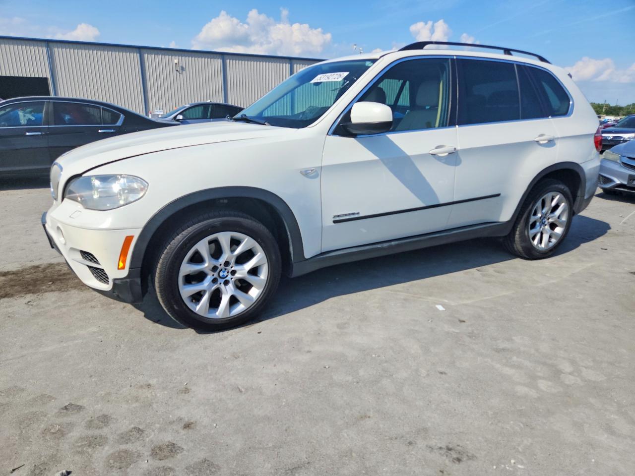 2013 BMW X5 — фото 1