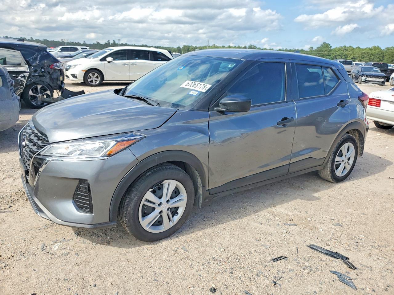 NISSAN KICKS