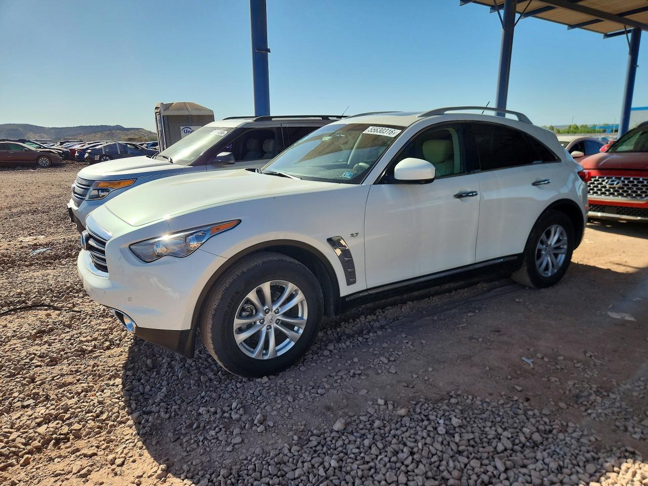 2016 INFINITI QX70 — фото 1