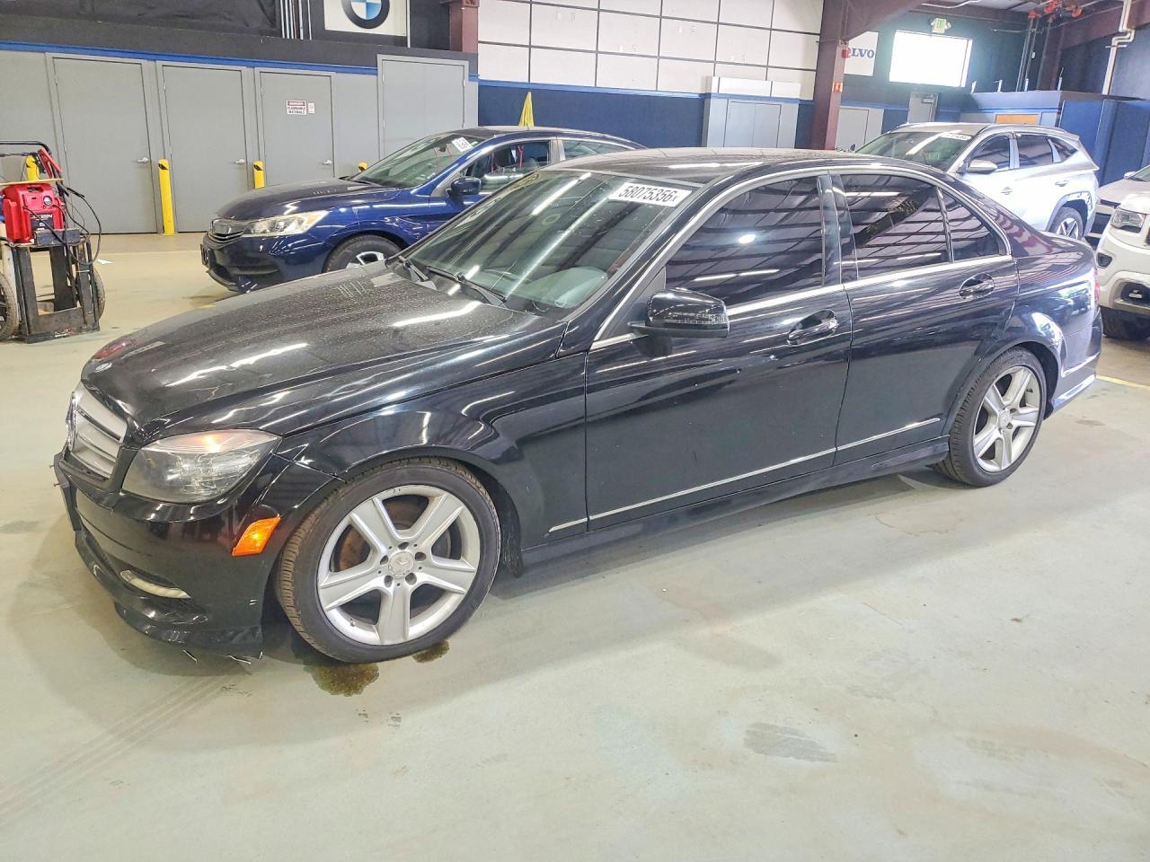 2011 MERCEDES-BENZ C-CLASS — фото 1