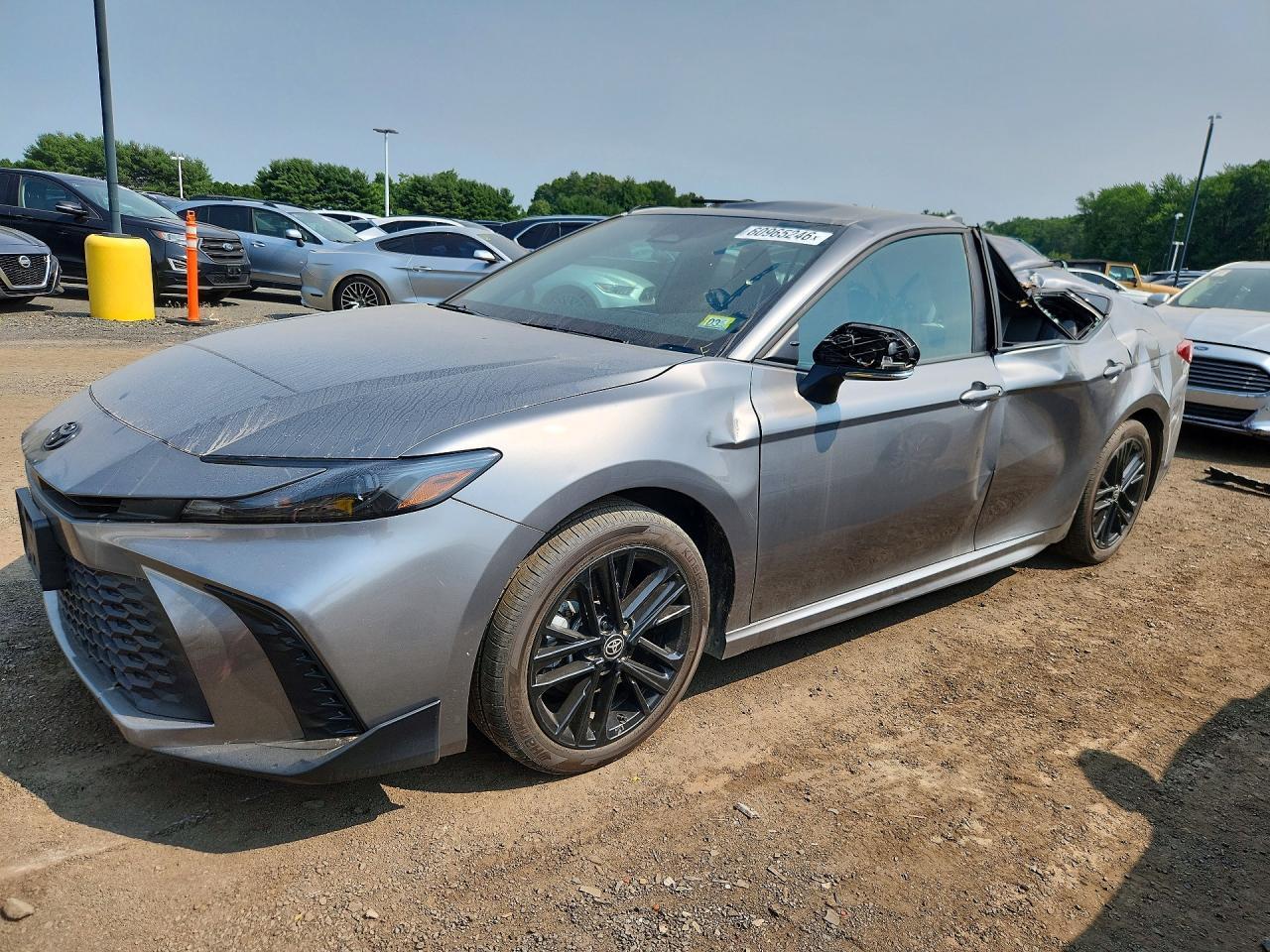 2025 TOYOTA CAMRY HYBRID — фото 1