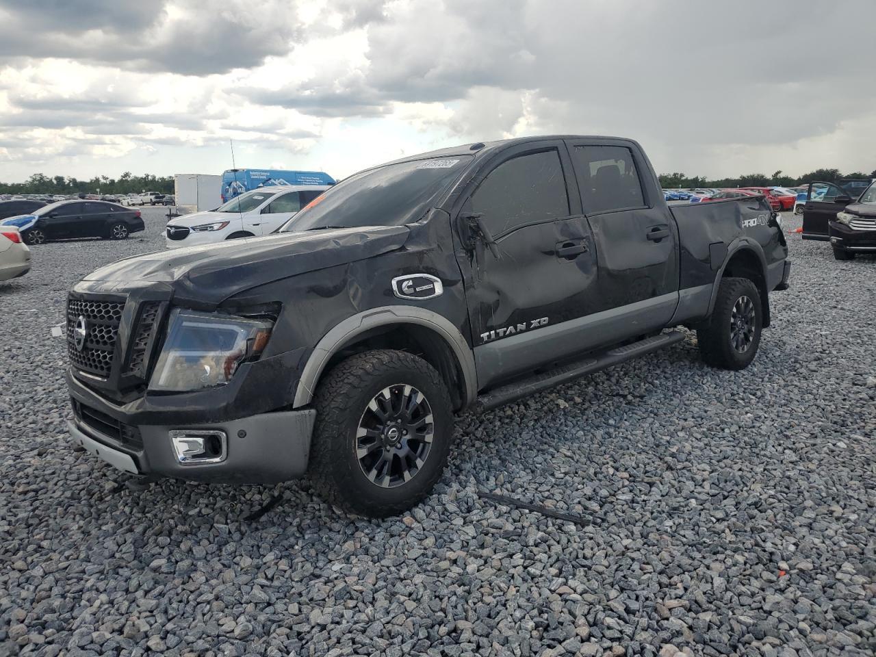NISSAN TITAN