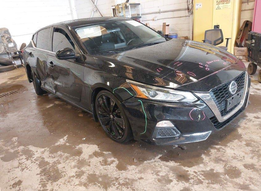 Nissan Altima