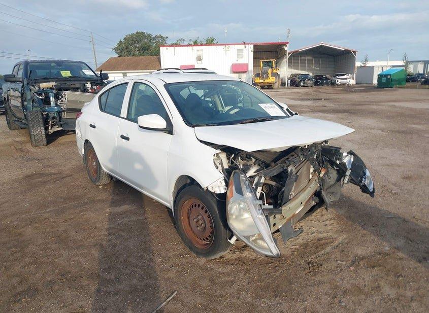 Nissan Versa
