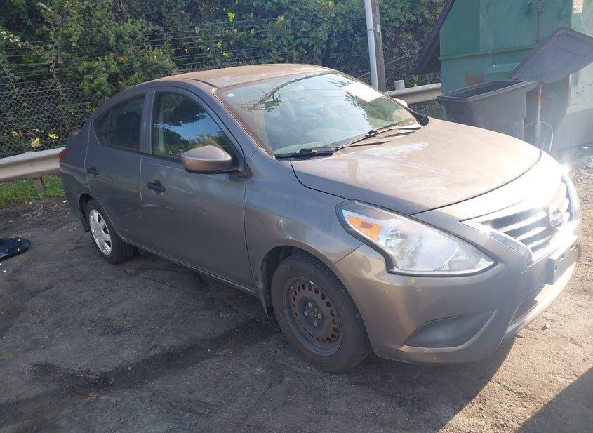 Nissan Versa
