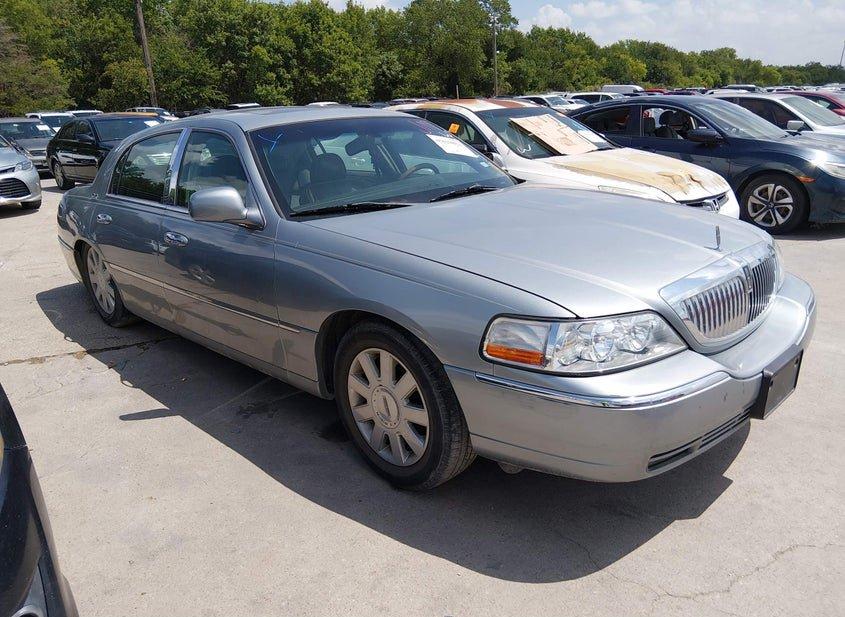 Lincoln Town Car