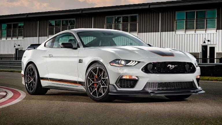 Ford Mustang 2022 з сша